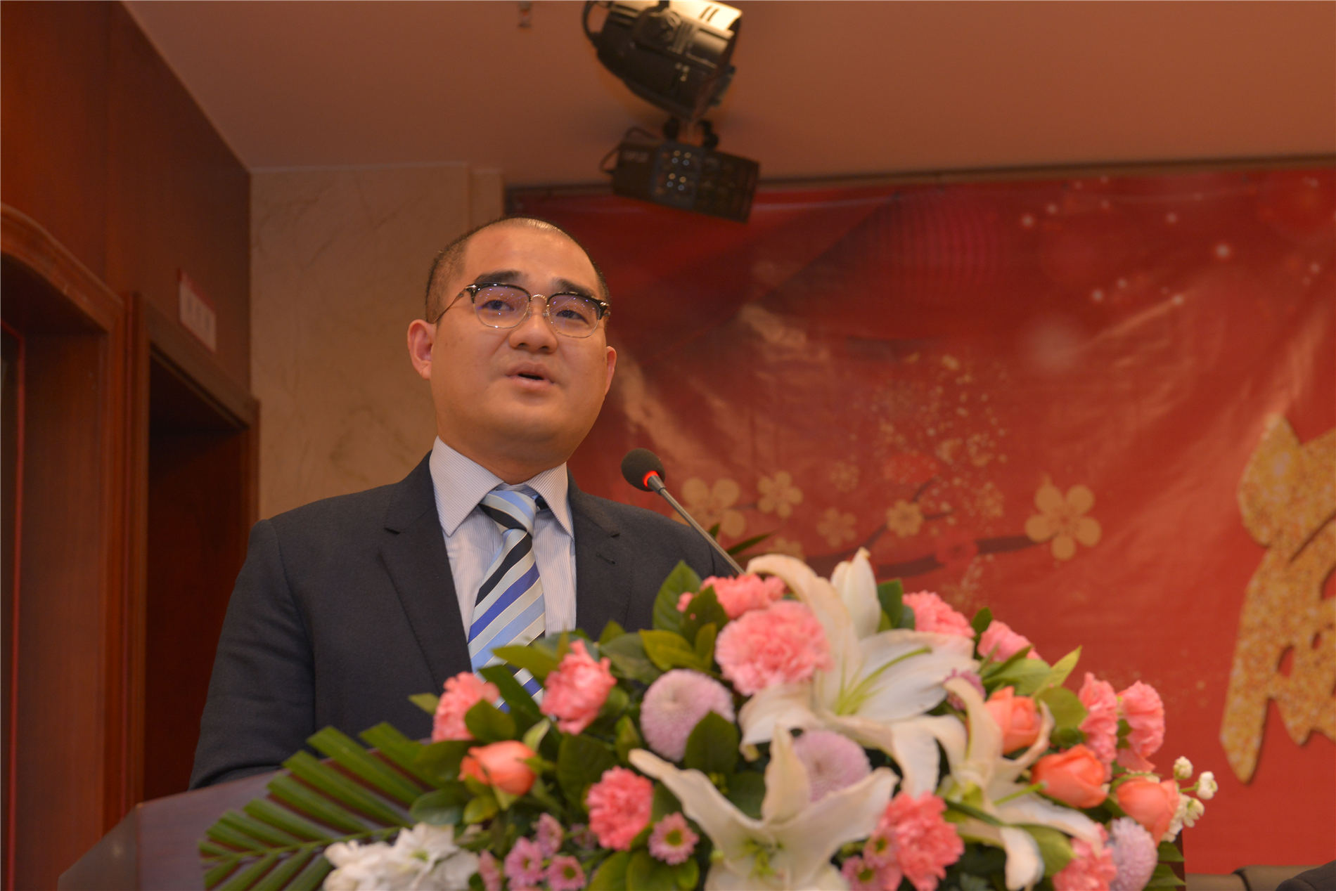 “沖破危機展芳華，戒驕戒懶創輝煌” ——“解放思想，戒驕戒懶”主題年會掠影